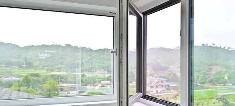 Large Triple Pane Windows in Oakville, ON